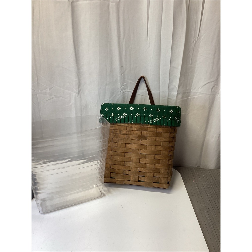 Longaberger Oval Basket With Cloth And Plastic Liners